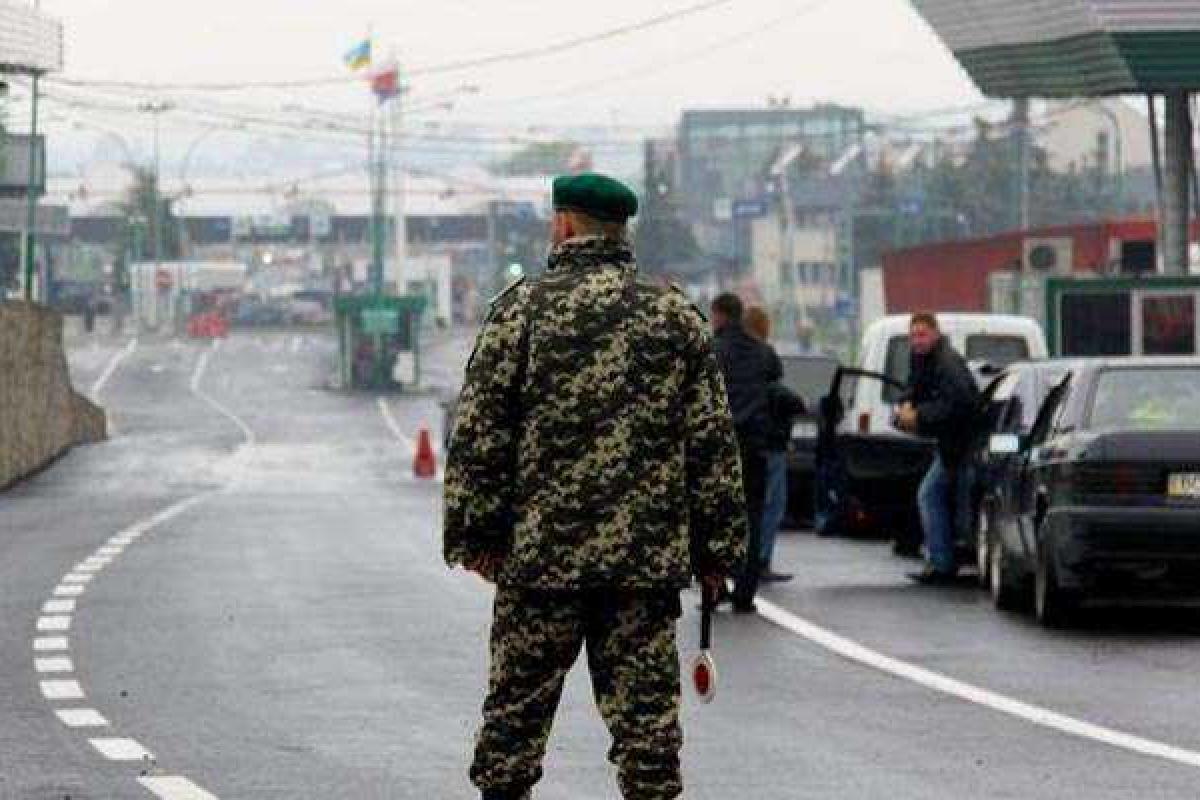 На Волыни гражданка Польши попалась на контрабанде янтаря На Волыни гражданка Польши попалась на контрабанде янтаря