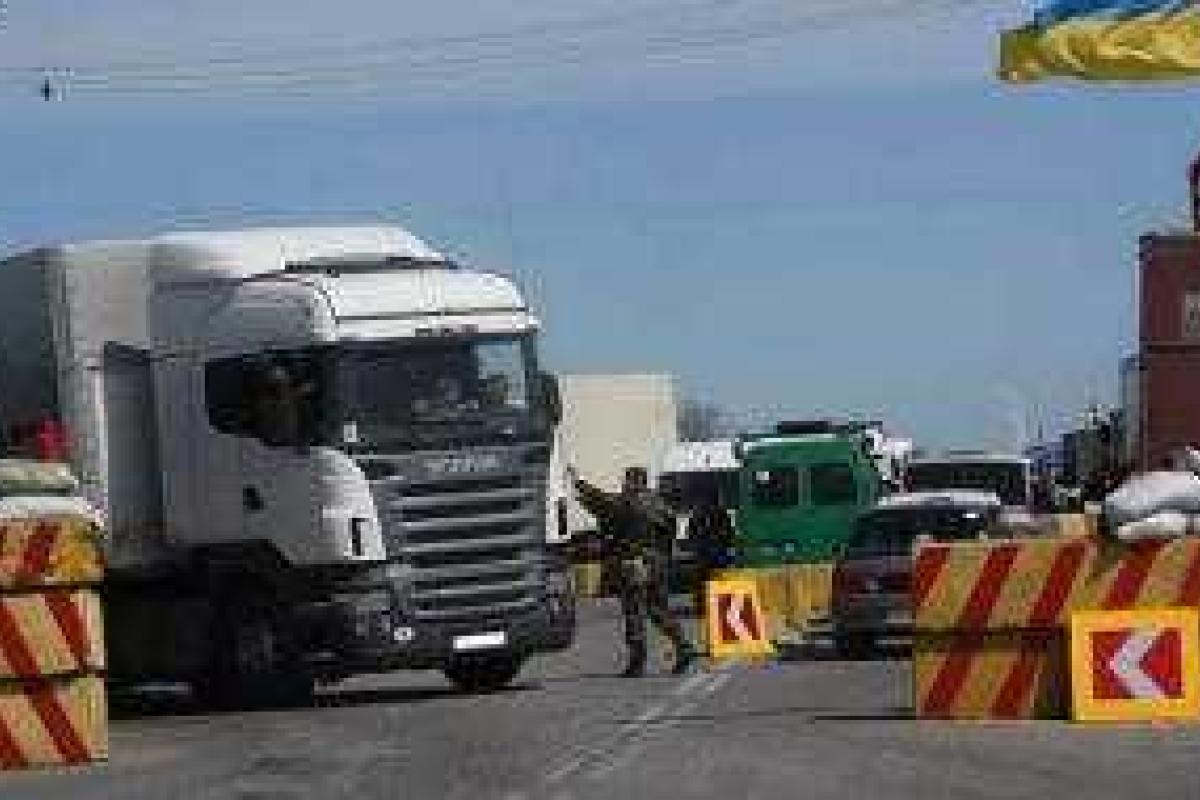 На блокпостах дончане делятся едой с голодными и живут несколько дней На блокпостах дончане делятся едой с голодными и живут несколько дней