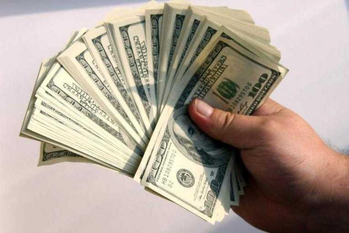 Украинцы снова начали покупать иностранную валюту