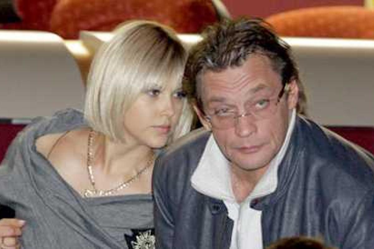 Домогаров впервые прокомментировал смерть любимой женщины