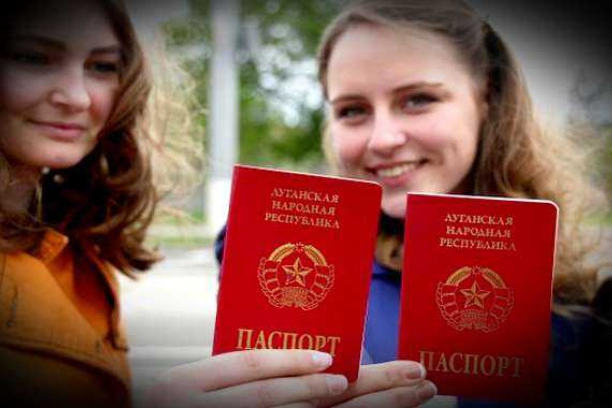 Плотницкий заявил, что по паспортам "ЛНР" уже можно пересекать границу с РФ Плотницкий заявил, что по паспортам "ЛНР" уже можно пересекать границу с РФ