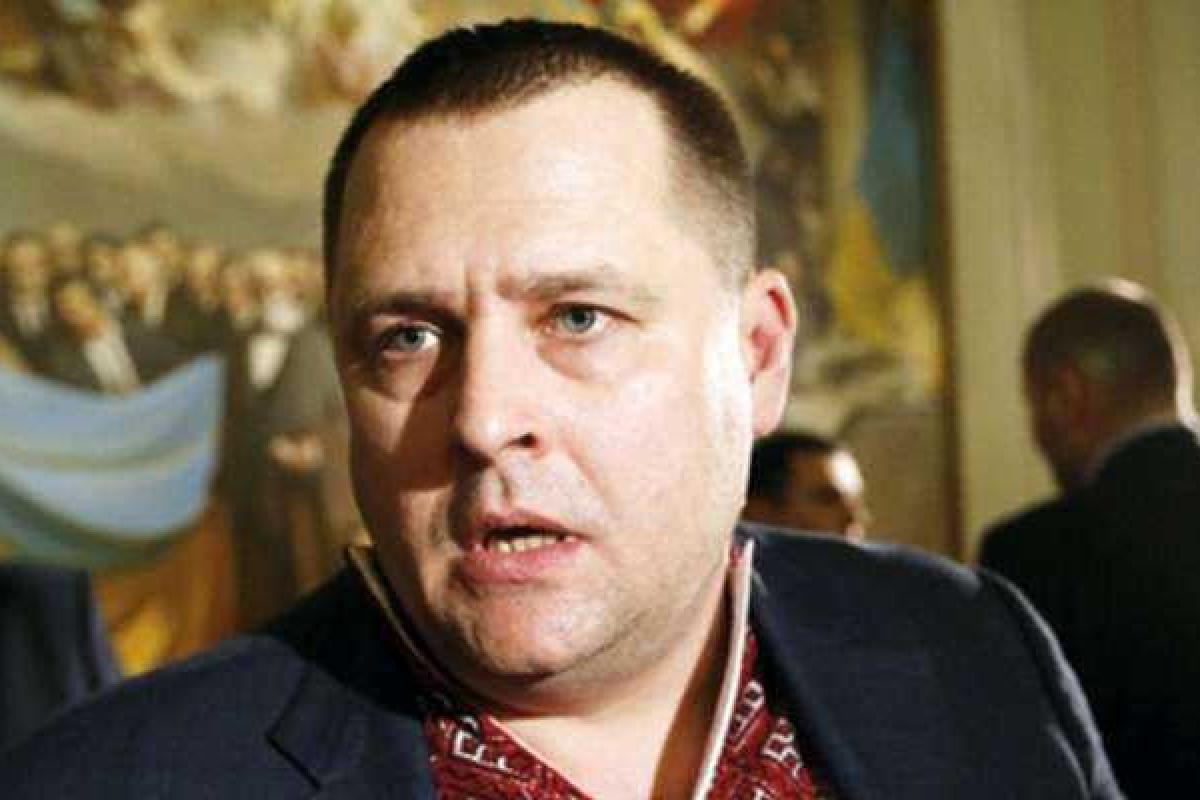 В кабинете Бориса Филатова проводится обыск В кабинете Бориса Филатова проводится обыск