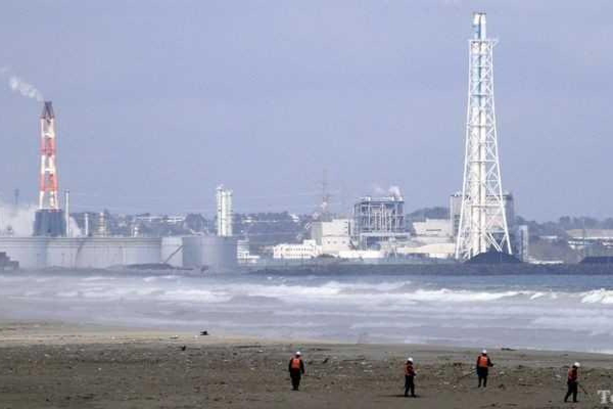 Япония завершила демонтаж защитного купола над АЭС "Фукусима"