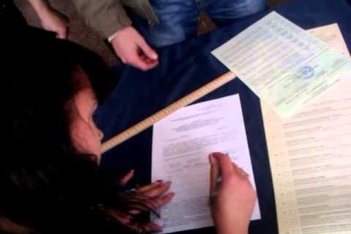 В Мариуполе до сих пор не возобновили процедуру приема бюллетеней