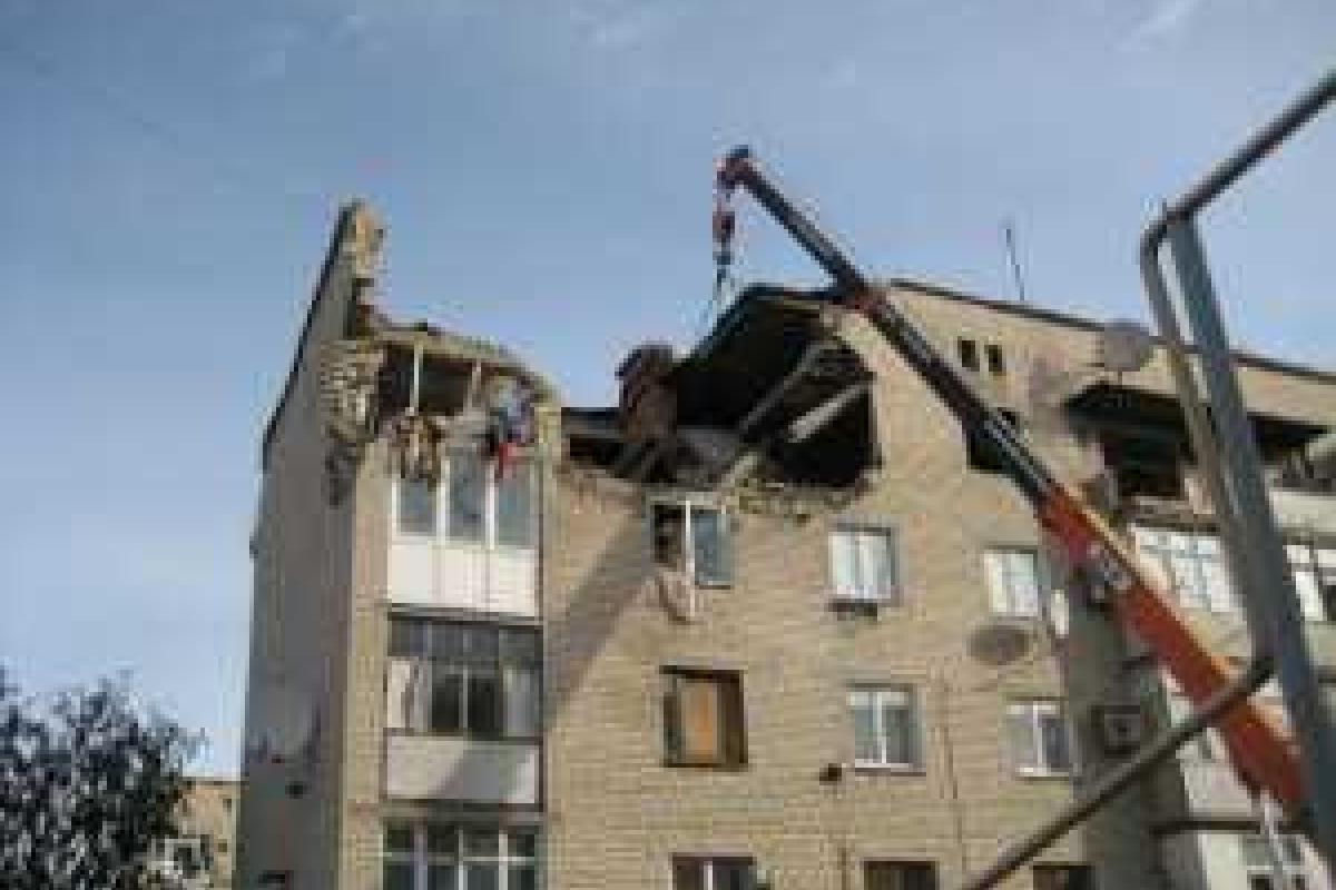 Под завалами в Марьинке нашли тело местного жителя, погибшего год назад