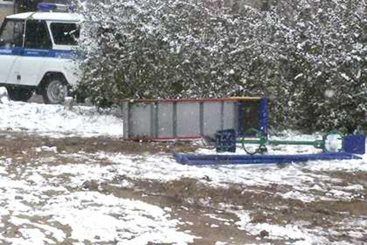 В России после выборов выкопали детскую площадку, подаренную проигравшим кандидатом 