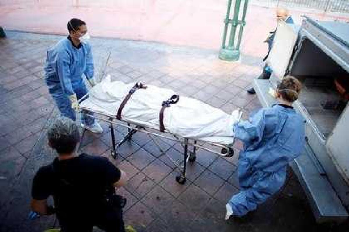 Визажист Джулианны Мур задохнулся угарным газом