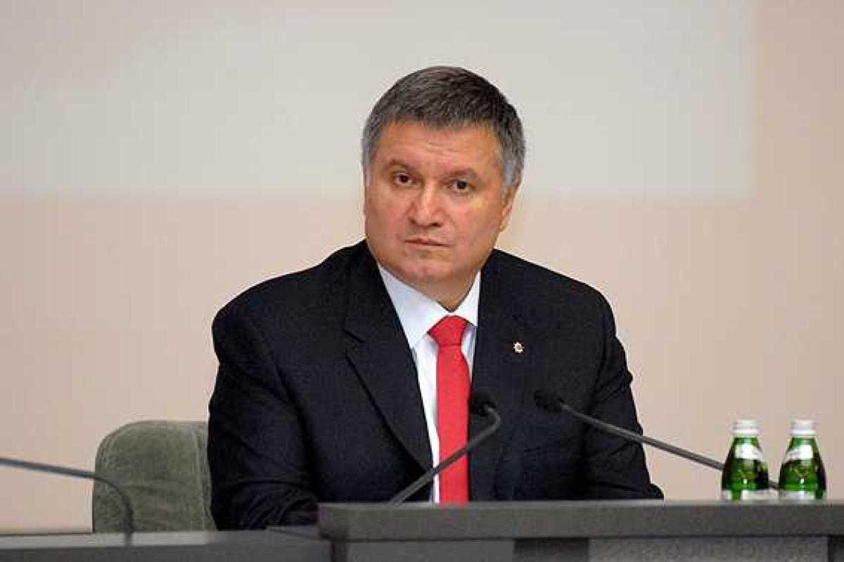 Аваков рассказал, как милиционерам "без претензий" стать полицейскими. Видео Аваков рассказал, как милиционерам "без претензий" стать полицейскими. Видео