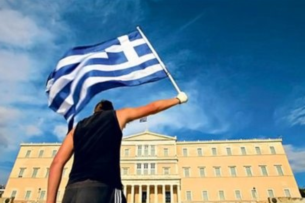 На острове Лесбос взорвали офис бывшего министра юстиции Греции На острове Лесбос взорвали офис бывшего министра юстиции Греции