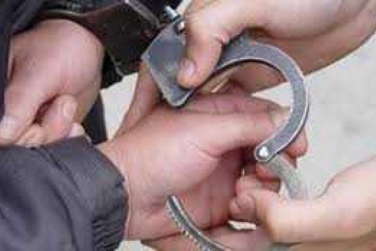 В Мариуполе подвыпившие хулиганы избили людей прямо на рабочем месте 