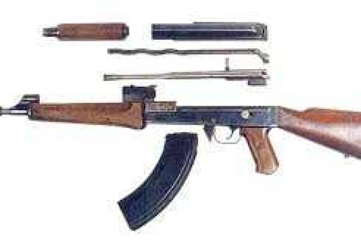 На Луганщине вблизи базы отдыха нашли схрон в оружием На Луганщине вблизи базы отдыха нашли схрон в оружием