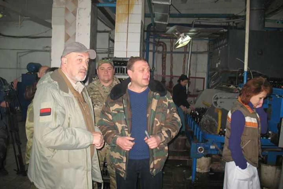 Лисичанский завод восхитил Георгия Туку Лисичанский завод восхитил Георгия Туку