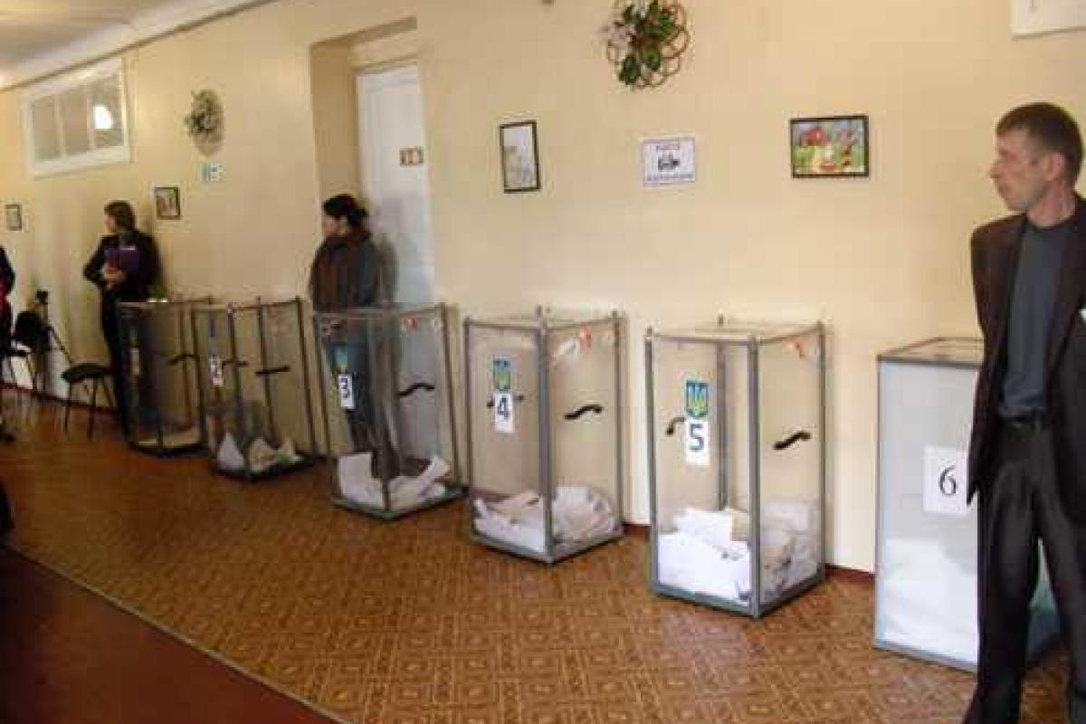 В Краматорске установили матовую урну для бюллетеней