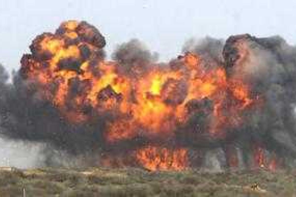 В Сватово до сих пор взрываются боеприпасы В Сватово до сих пор взрываются боеприпасы