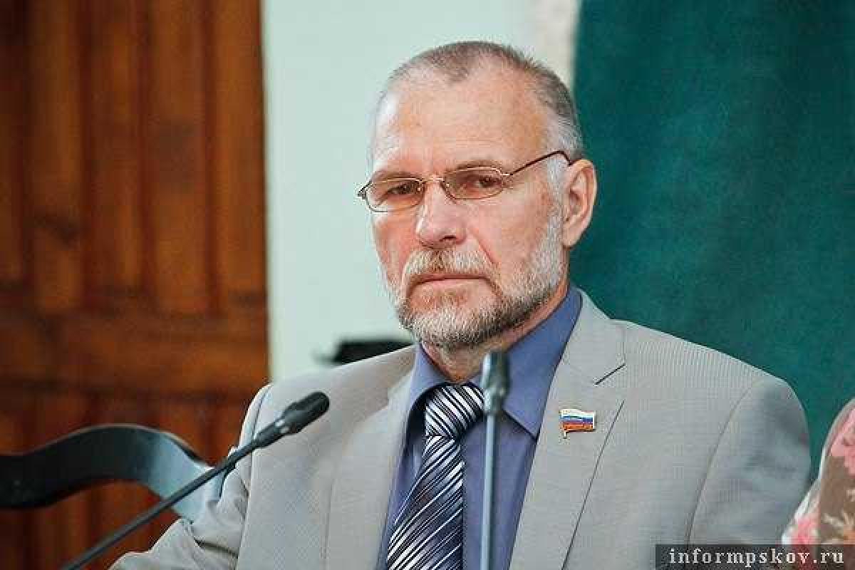 В Санкт-Петербурге опознали тело заммэра Пскова, погибшего в Египте В Санкт-Петербурге опознали тело заммэра Пскова, погибшего в Египте