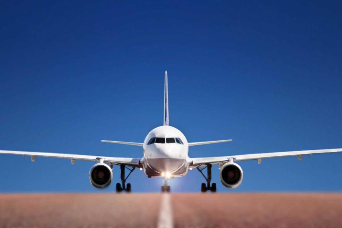 В США двух пассажиров не пустили в самолет за то, что они говорили на арабском языке В США двух пассажиров не пустили в самолет за то, что они говорили на арабском языке