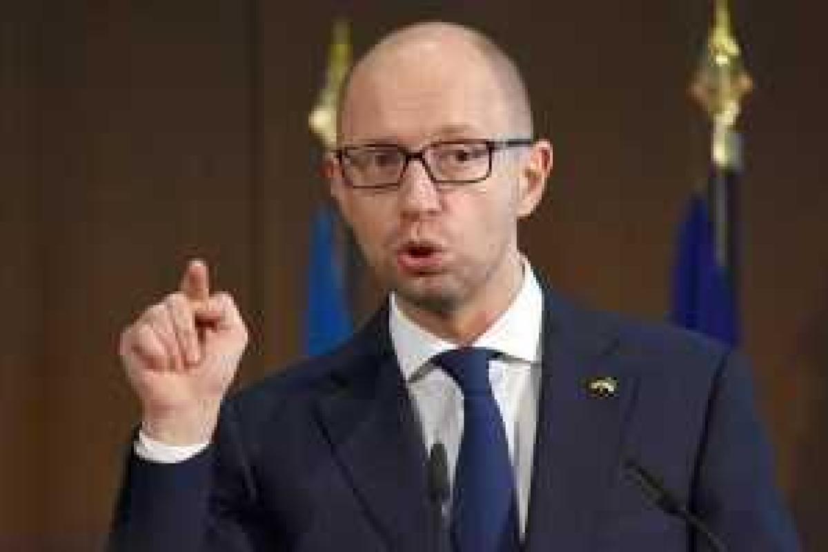 Яценюк «украл» у украинцев месяц отопительного сезона Яценюк «украл» у украинцев месяц отопительного сезона