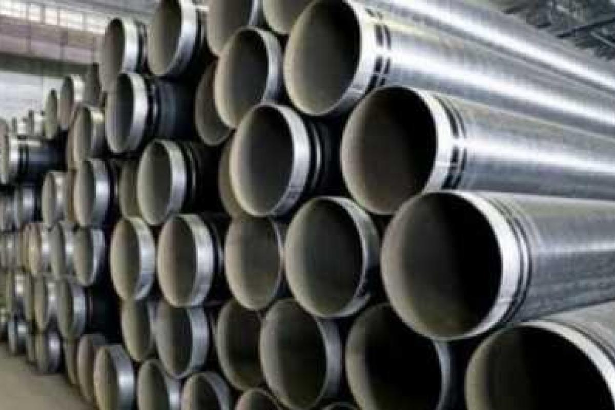 Террористы вывозят с Донбасса завод, который поставлял трубы «Газпрому» Террористы вывозят с Донбасса завод, который поставлял трубы «Газпрому»