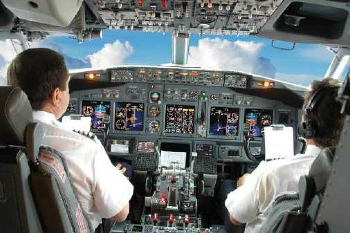 Лайнер А320 едва не столкнулся с другим пассажирским самолетом в небе над Москвой