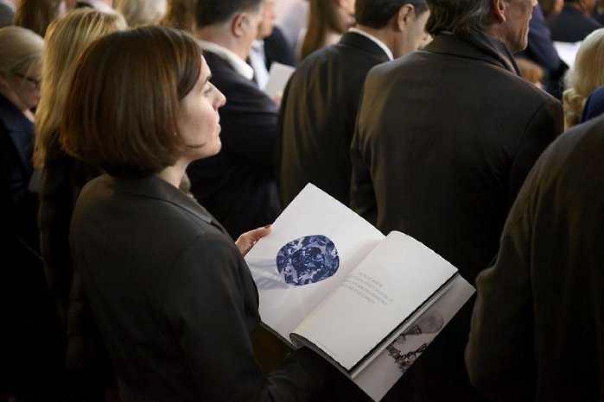 Гонконгский миллиардер купил 7-летней дочери самый дорогой в мире бриллиант 