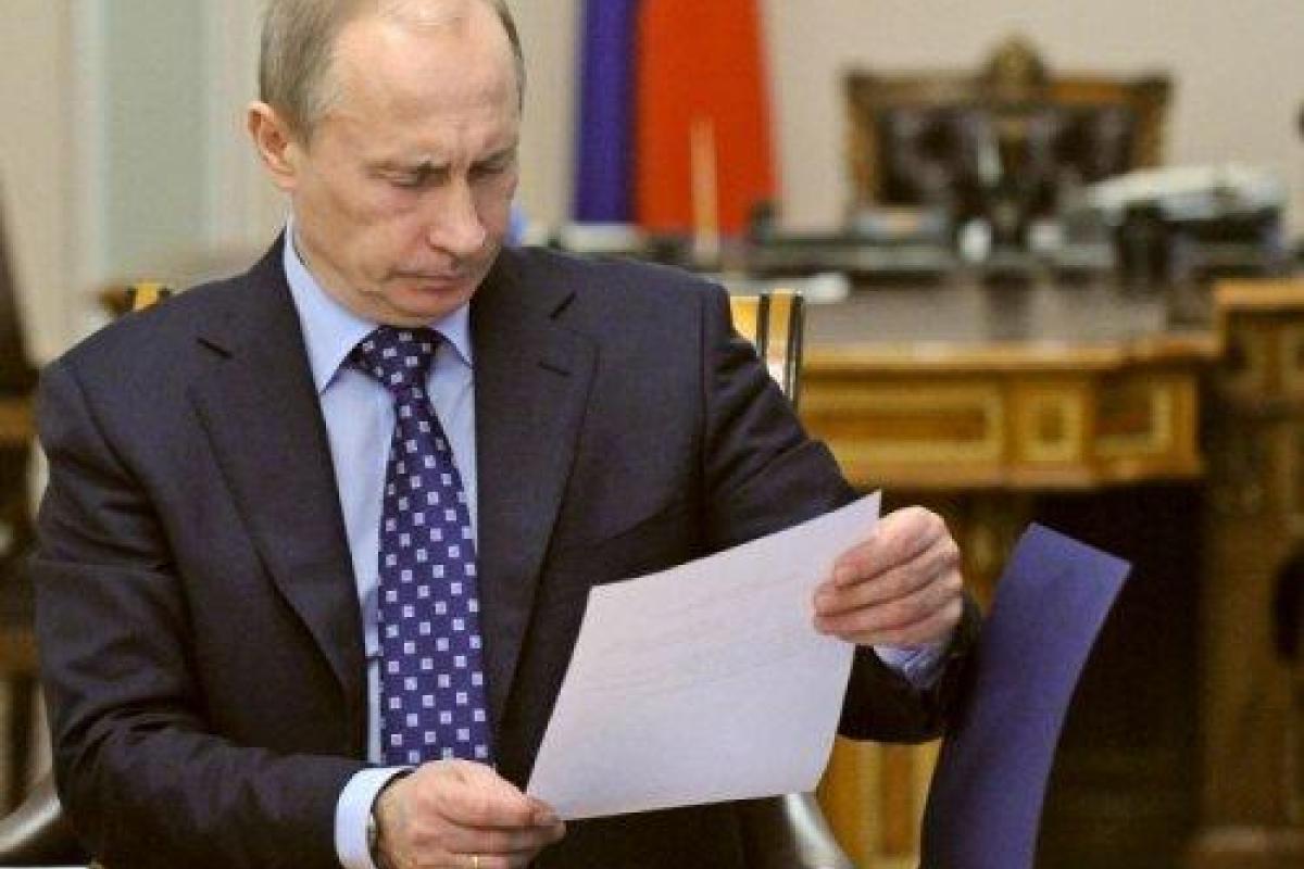 Живущий в транзитной зоне Шереметьево 13-летний сирийский беженец написал письмо Путину Живущий в транзитной зоне Шереметьево 13-летний сирийский беженец написал письмо Путину