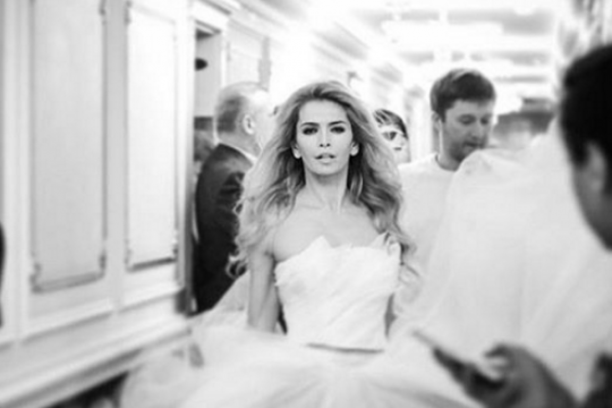 Вера Брежнева показала новое свадебное фото