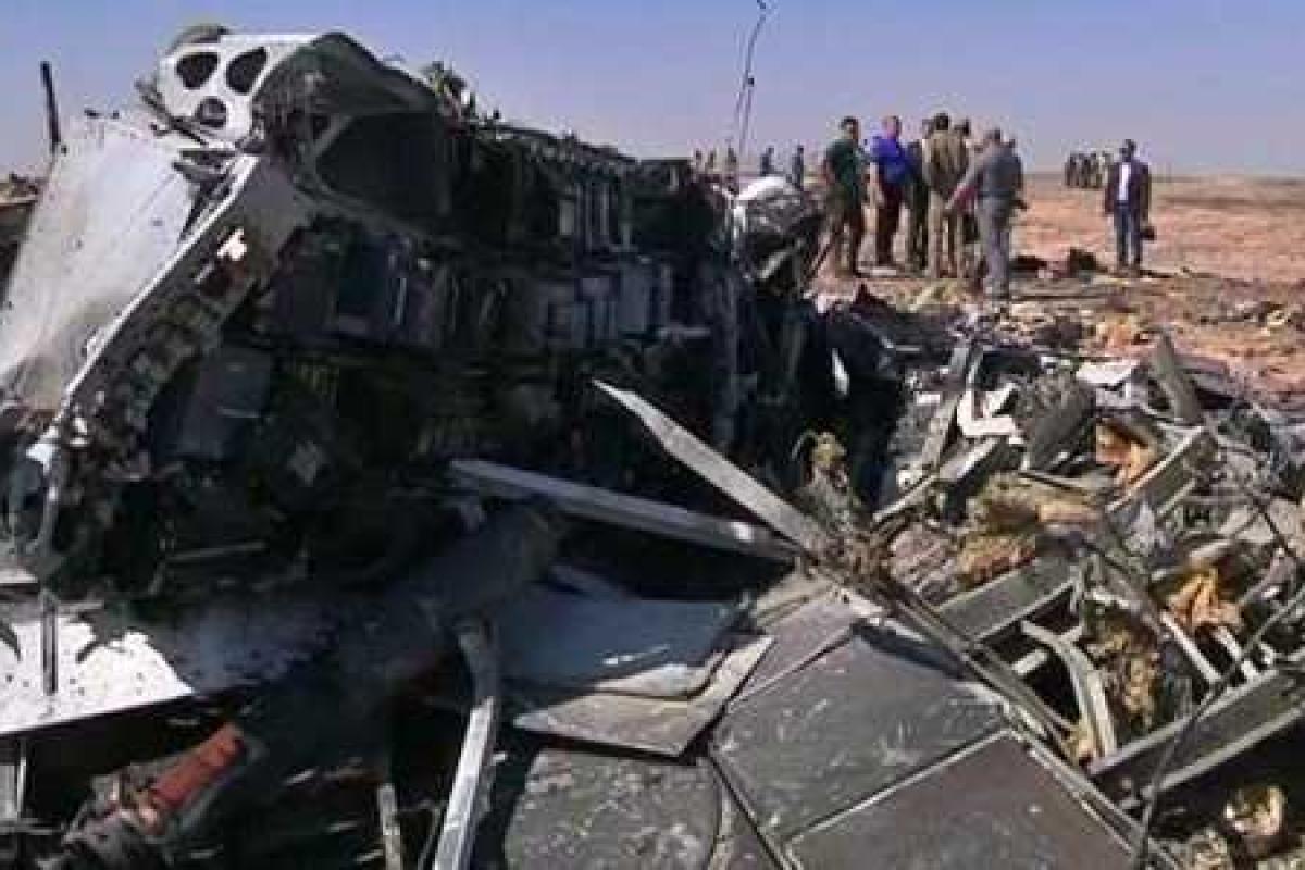 Экспертиза обнаружила взрывчатые вещества на обломках самолета А321 Экспертиза обнаружила взрывчатые вещества на обломках самолета А321