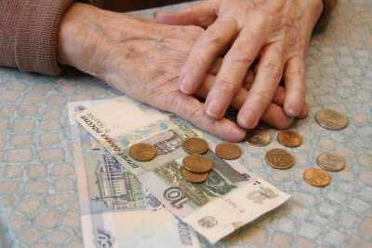 Россиянка похоронила мать во дворе, чтобы получать ее пенсию