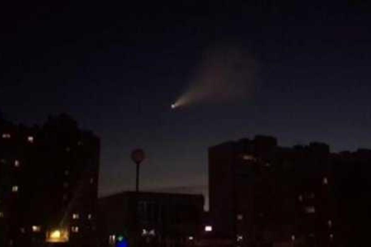 Летящая в небе ракета напугала жителей Сибири 