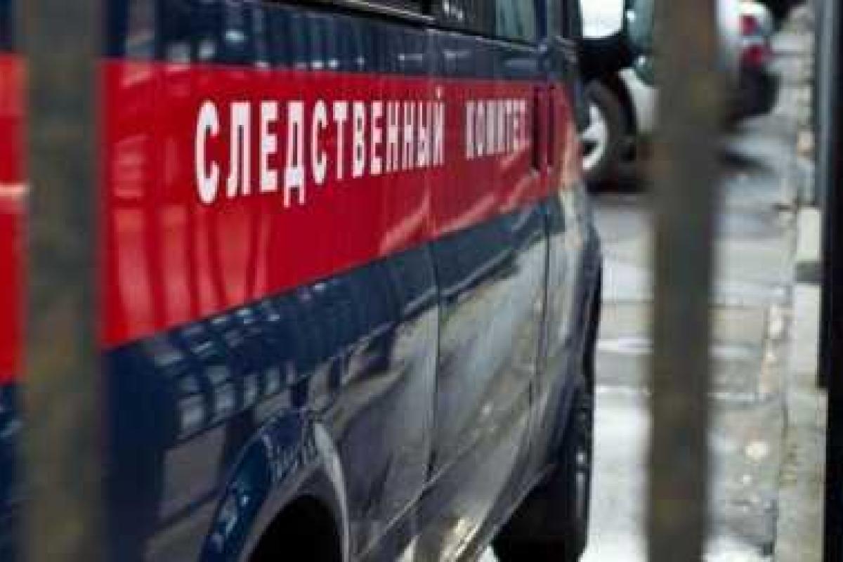 Россиянка выкинула с 8-го этажа двух детей и выпрыгнула вслед за ними Россиянка выкинула с 8-го этажа двух детей и выпрыгнула вслед за ними