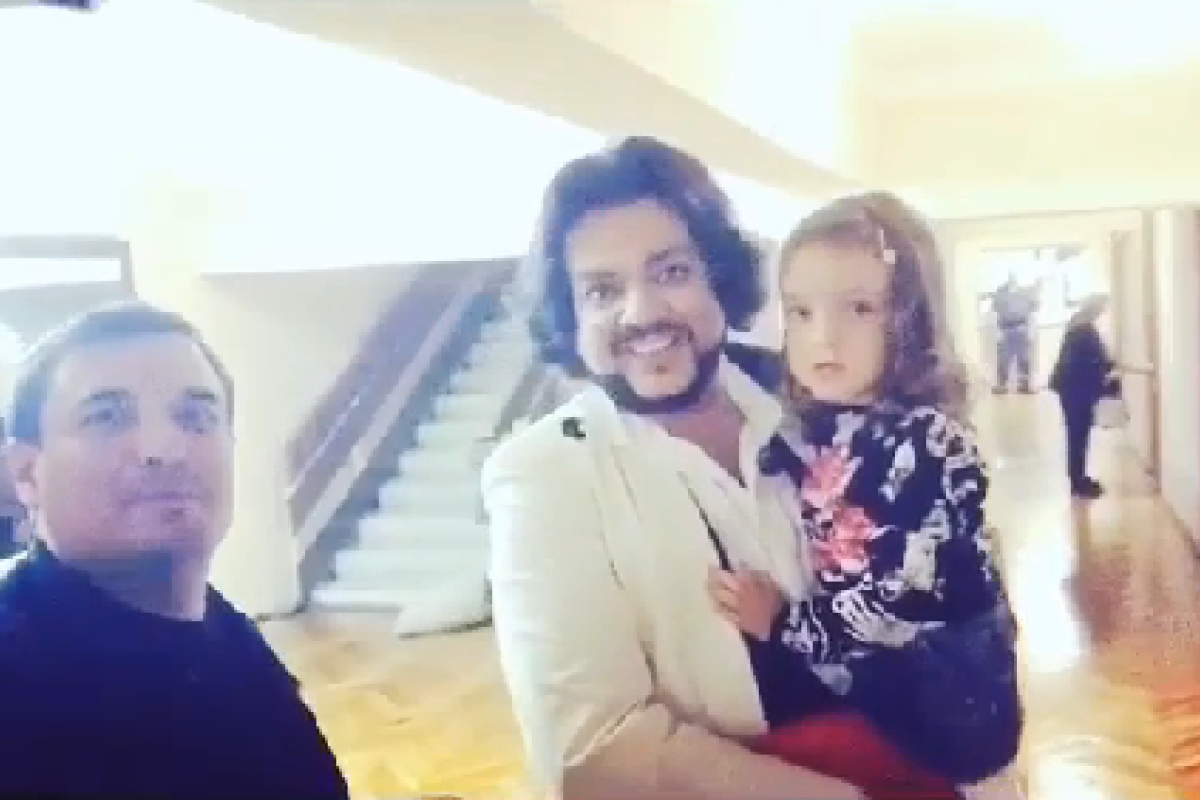 Филипп Киркоров уже приучает свою дочь к сцене