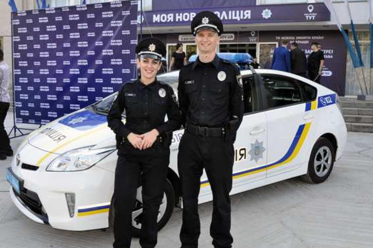 Полиция будет штрафовать водителей за номерные знаки Южной Осетии и Абхазии Полиция будет штрафовать водителей за номерные знаки Южной Осетии и Абхазии