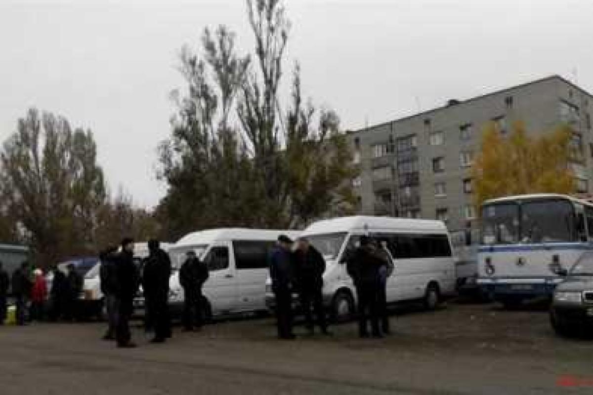 Более 300 мирных жителей ночевали под открытым небом в минусовую температуру на КПВВ "Майорск"