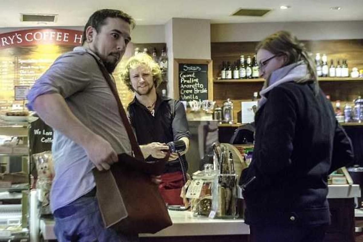 Для шопоголиков изобрели "умную" сумку