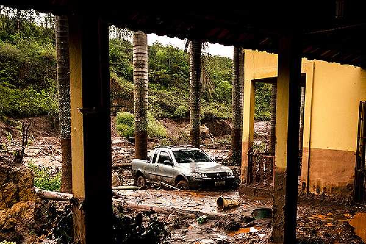 В Бразилии произошла экологическая катастрофа, введен режим ЧС