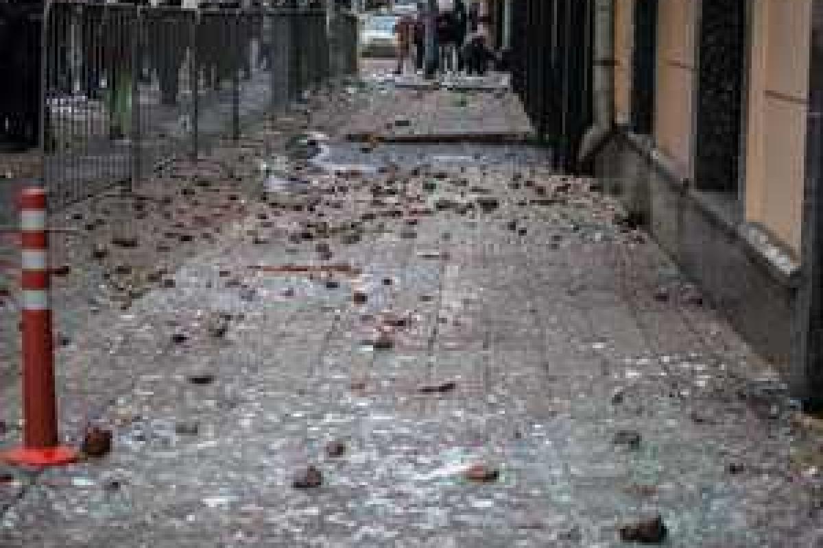 Посольство Турции в Москве забросали камнями