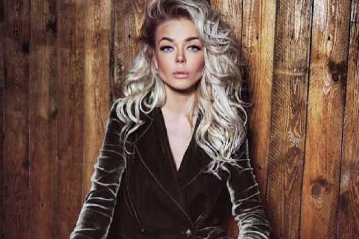 Алина Гросу стала двойником Тины Кароль