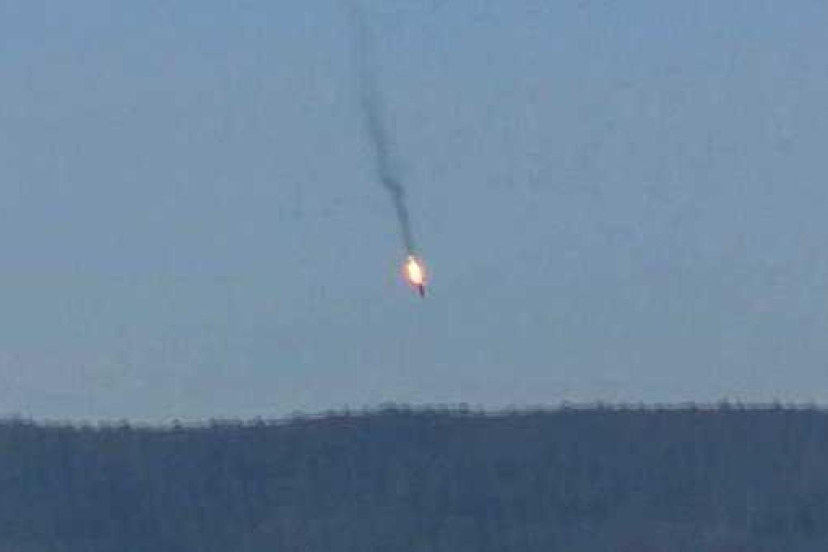 Пилоты Су-24 живы и находятся в руках сирийских оппозиционеров, - СМИ Пилоты Су-24 живы и находятся в руках сирийских оппозиционеров, - СМИ