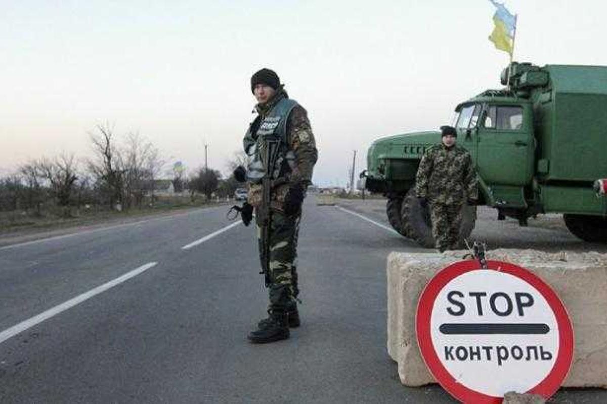 Более 1 тысячи автомобилей стоят в очередях на КПВВ в зоне АТО