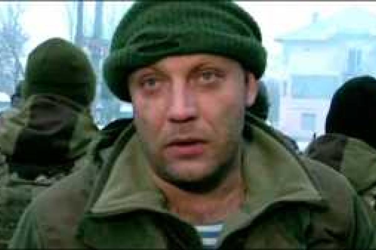 Скорбящий о жертвах теракта в Париже боевик Захарченко оказался проигнорированным всеми СМИ Скорбящий о жертвах теракта в Париже боевик Захарченко оказался проигнорированным всеми СМИ