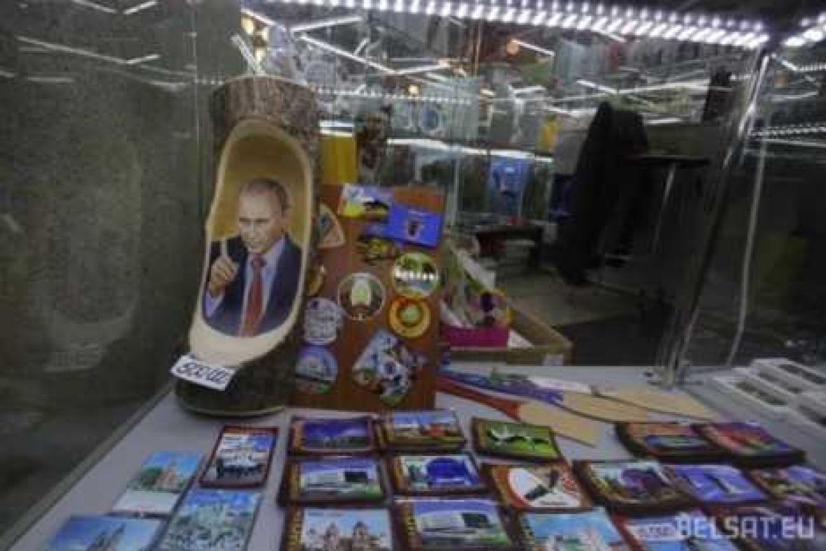 В Минске можно купить необычный сувенир - полено с изображением Путина В Минске можно купить необычный сувенир - полено с изображением Путина