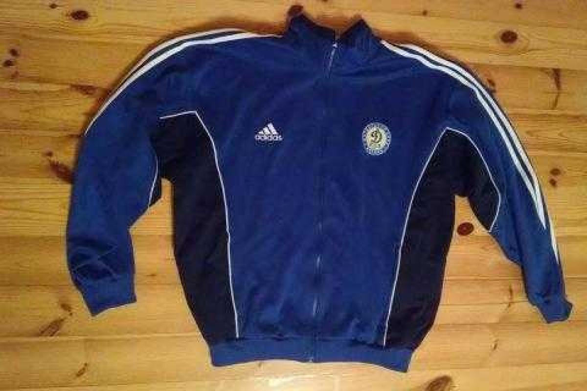 Спортивную куртку Януковича выставили на аукцион 