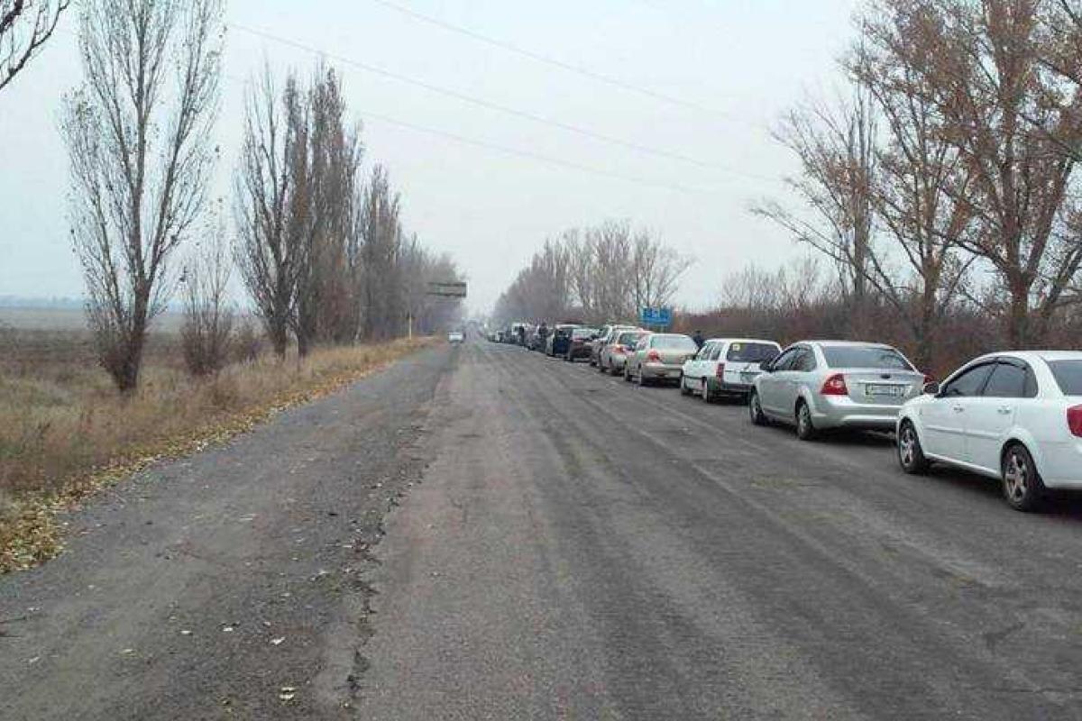 Ситуация на пропускных пунктах: Люди продолжают ночевать у блокпостов Ситуация на пропускных пунктах: Люди продолжают ночевать у блокпостов