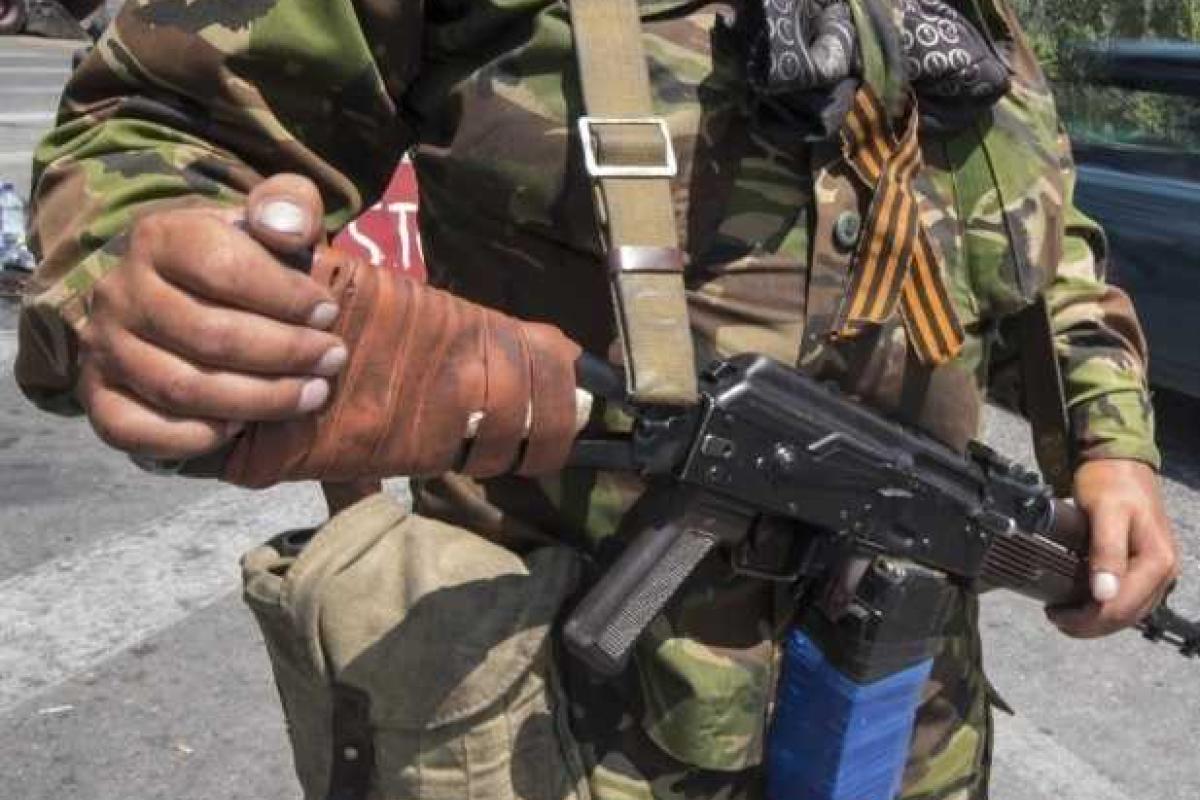 Около 100 боевиков в украинской военной форме заметили вблизи Донецка Около 100 боевиков в украинской военной форме заметили вблизи Донецка