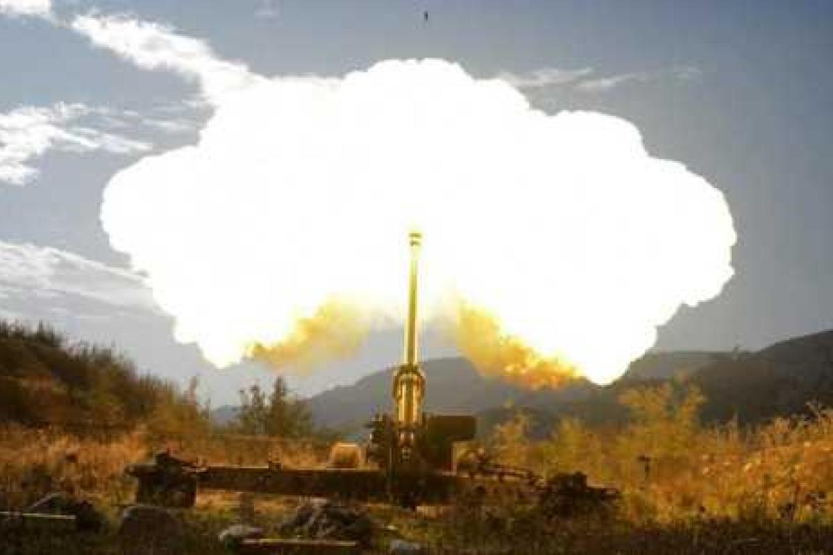 По российской авиабазе в Сирии нанесен артудар. Видео