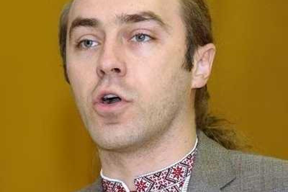 Скандальный нардеп избил беременную экс-супругу и "случайного" мужчину