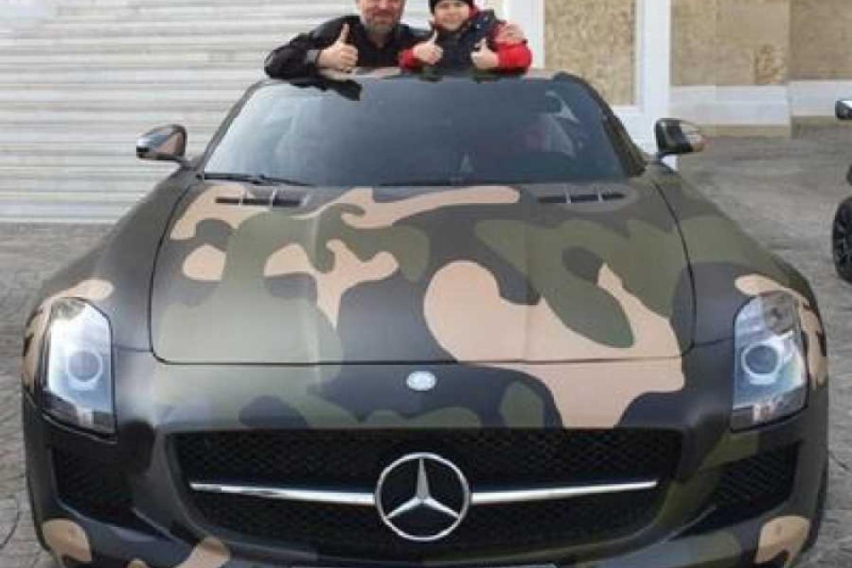 8-летнему сыну Кадырова подарили Mercedes 8-летнему сыну Кадырова подарили Mercedes