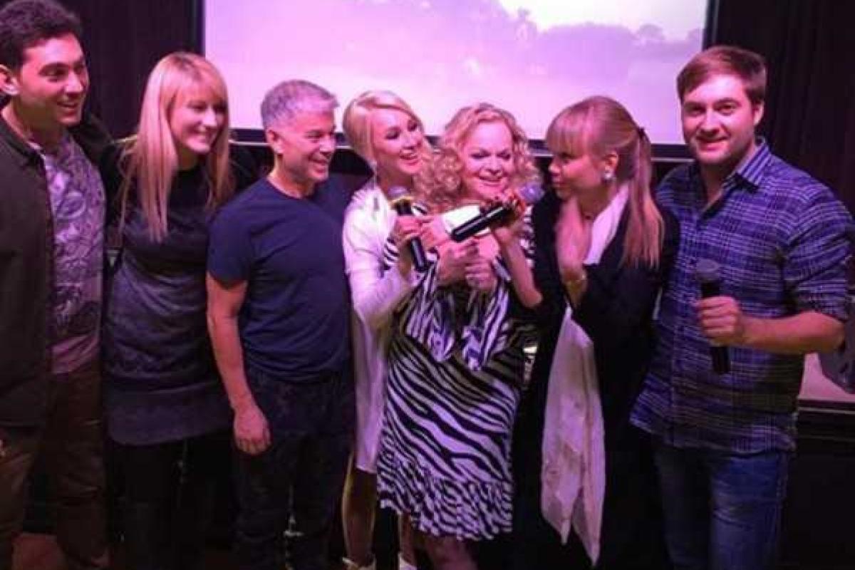 Лариса Долина оторвалась в компании Газманова и Кудрявцевой