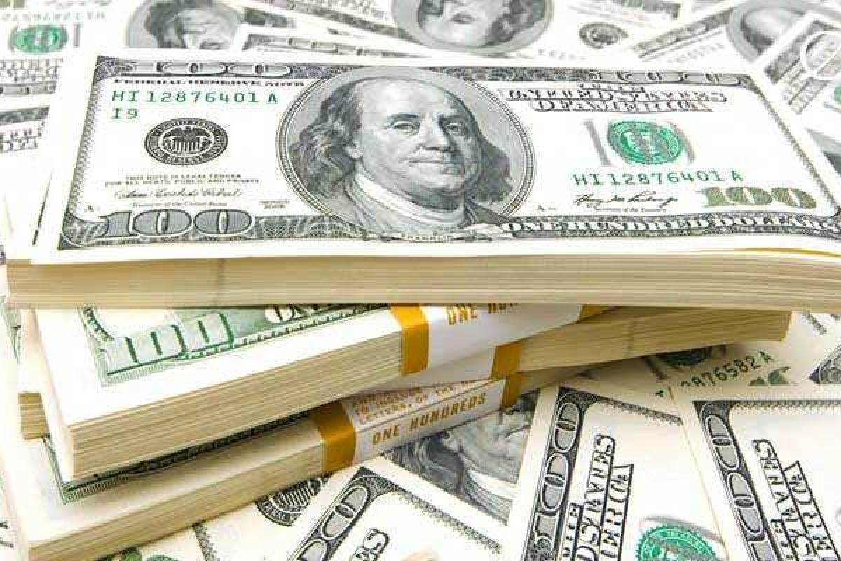 Доллар перешел отметку в 24 гривны