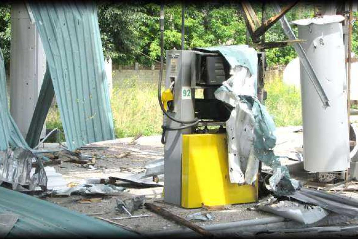 До конца года в "ЛНР" задумали открыть госзаправки До конца года в "ЛНР" задумали открыть госзаправки